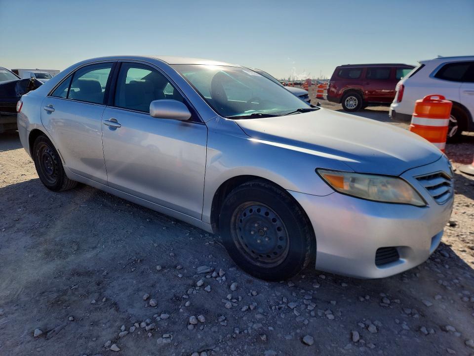 2011 Toyota Camry le