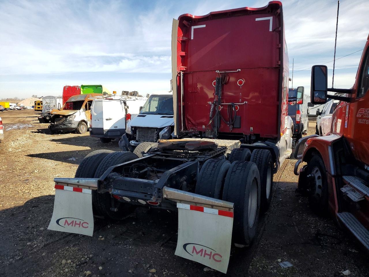 2016 Kenworth T680 Semi Truck