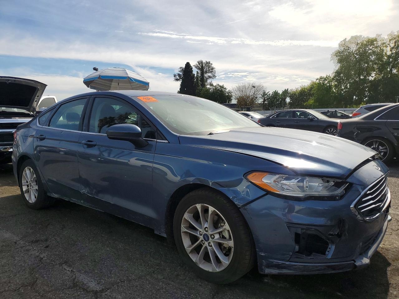 2019 Ford Fusion se