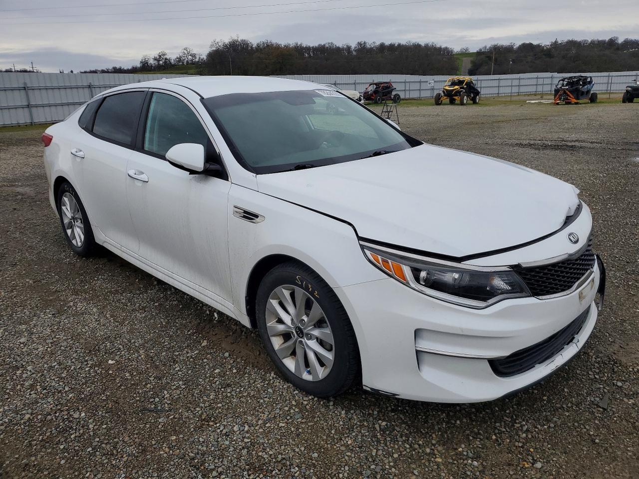 2017 KIA Optima lx