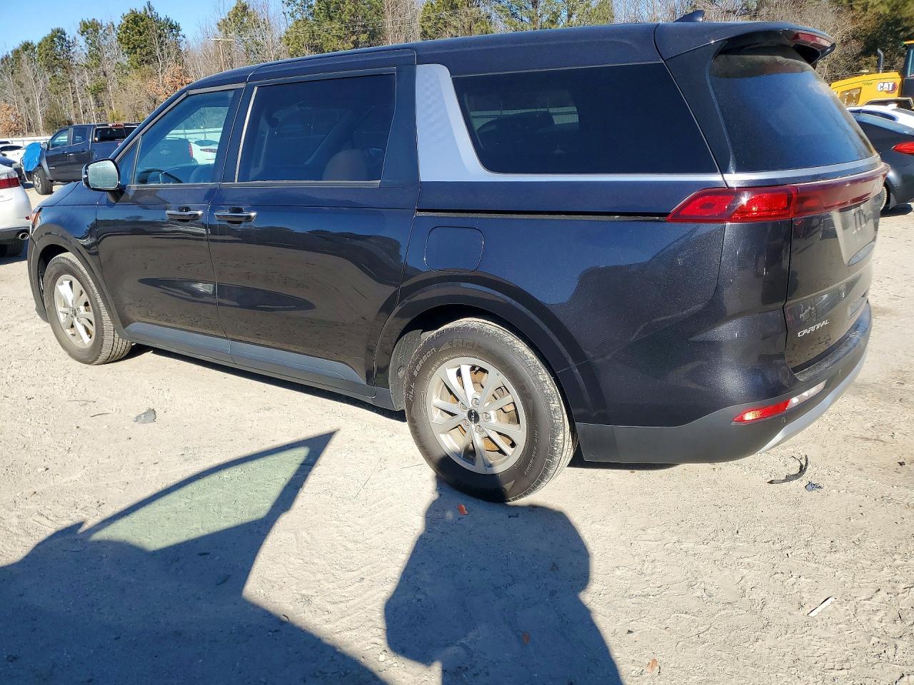 2024 KIA Carnival lx