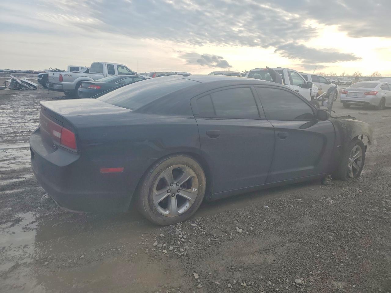 2013 Dodge Charger r