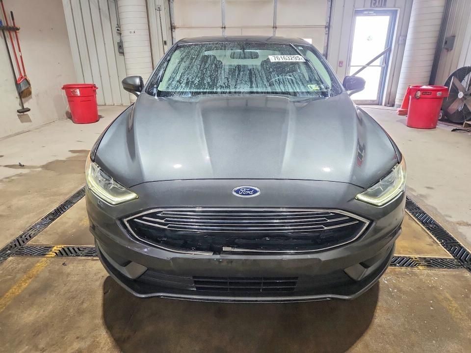 2017 Ford Fusion se Hybrid