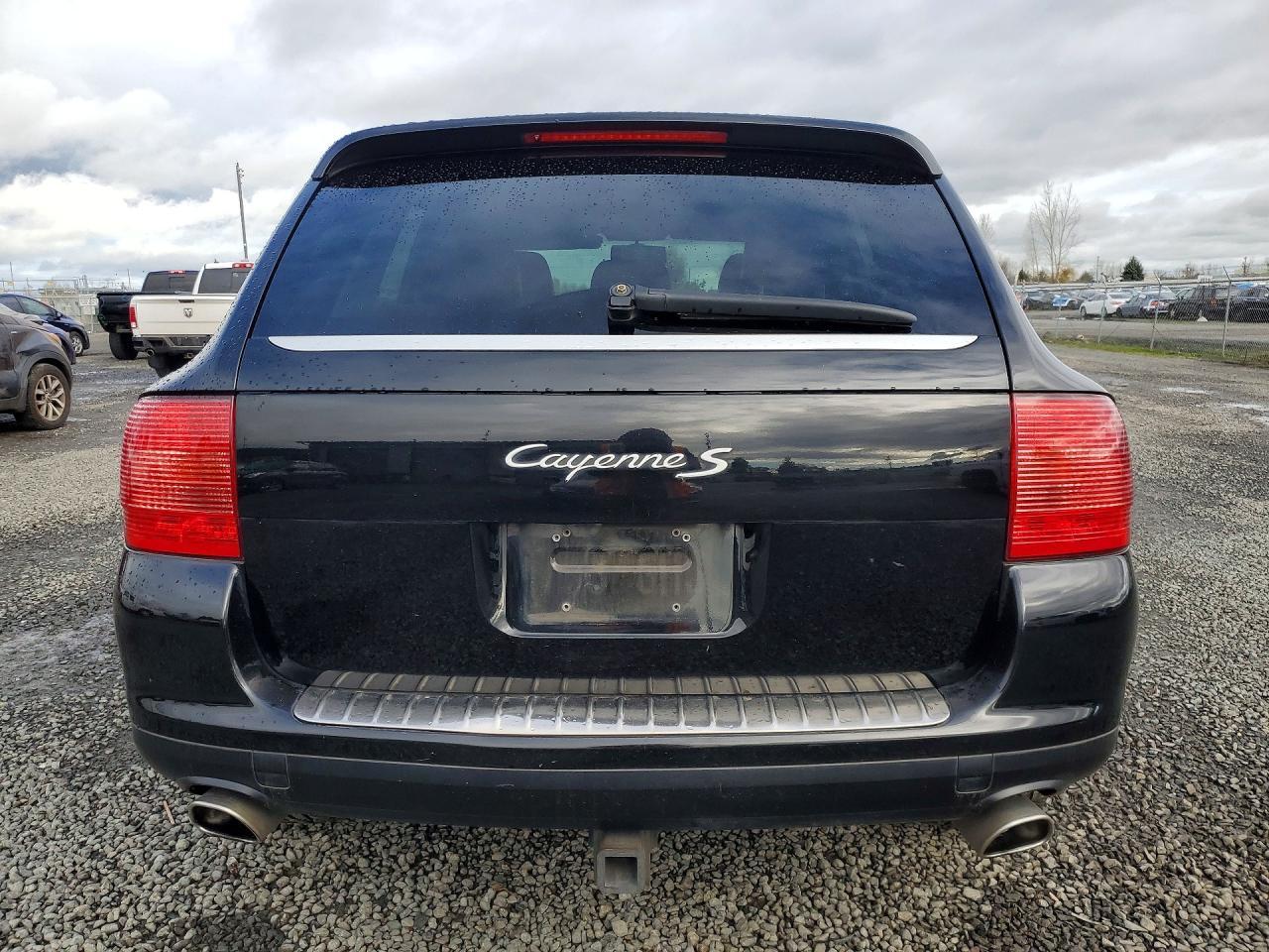 2005 Porsche Cayenne s