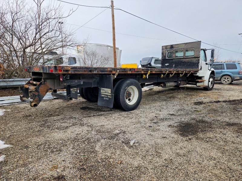 2015 Freightliner Business Class M2 Flatbed Truck
