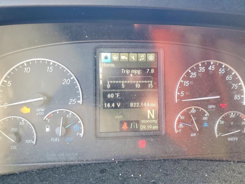 2020 Freightliner Cascadia 126 Semi Truck