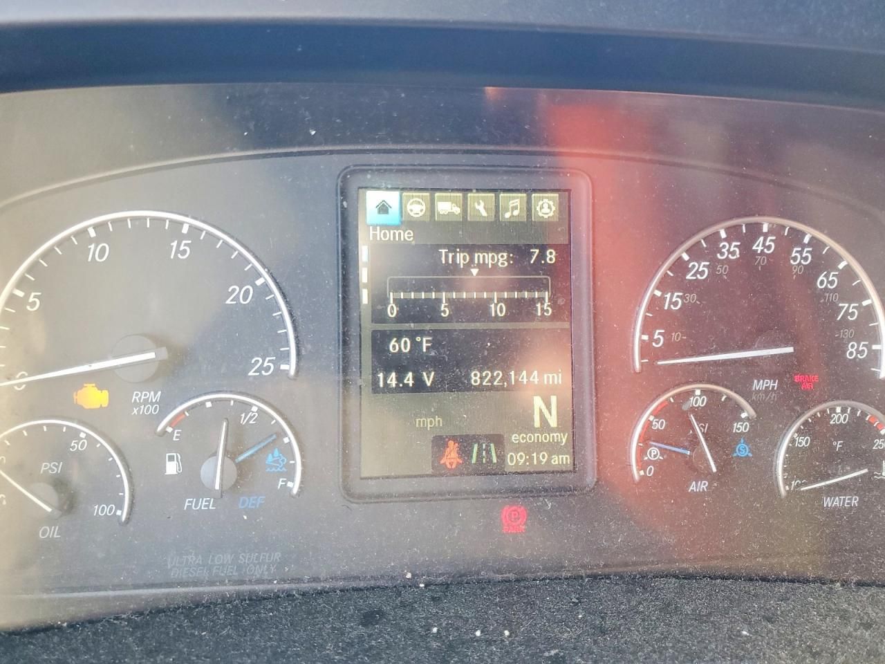 2020 Freightliner Cascadia 126 Semi Truck