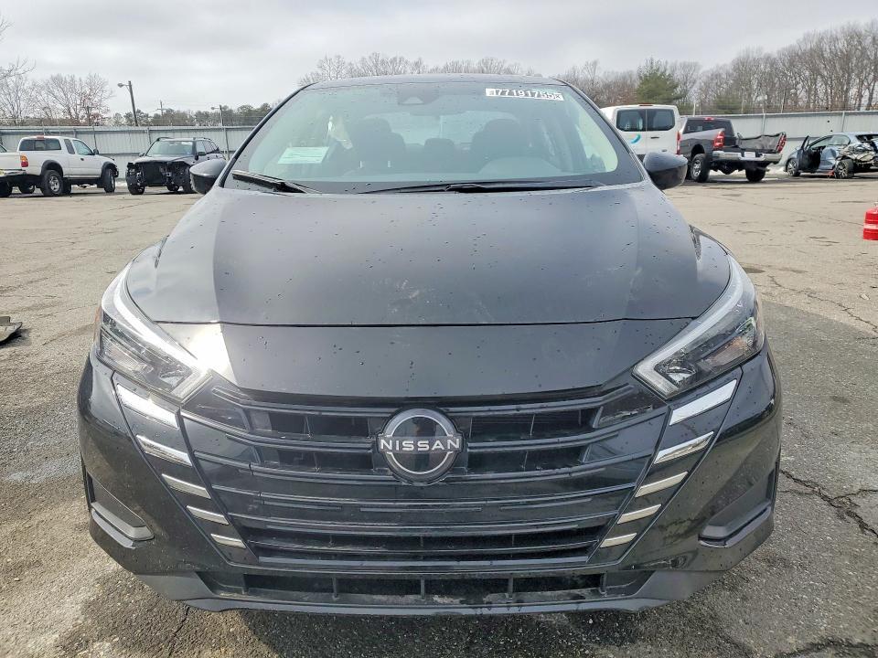 2025 Nissan Versa sv