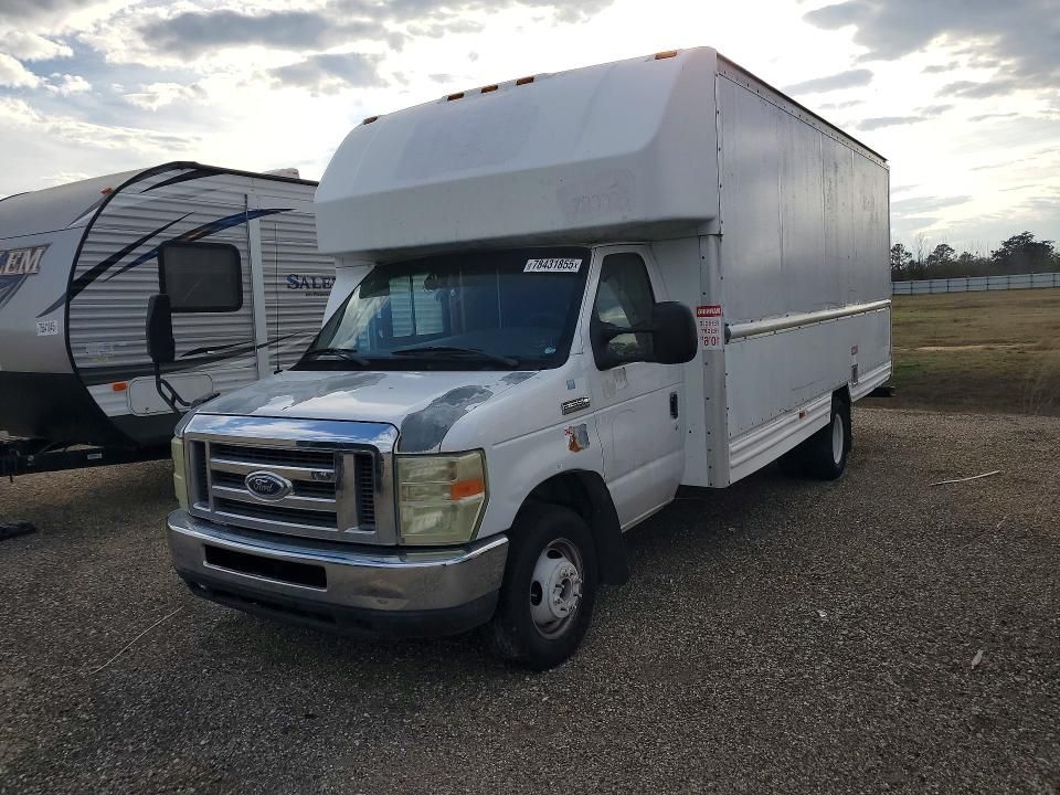 2008 Ford Econoline E350 Super Duty Cutaway Van