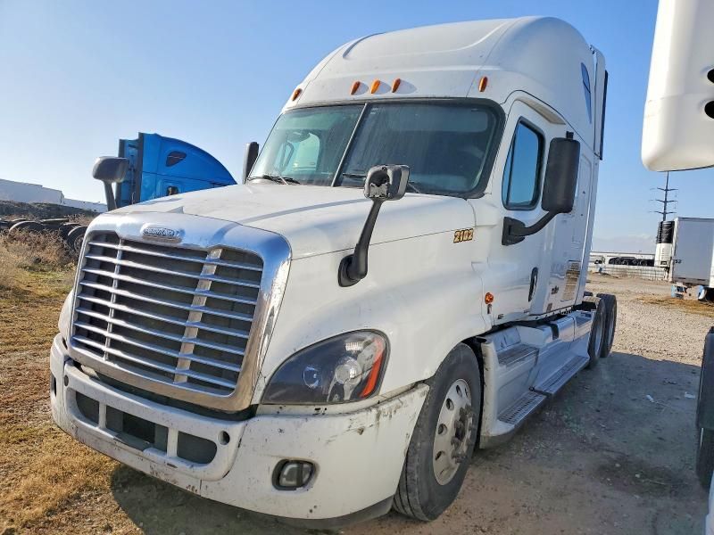 2011 Freightliner Cascadia Semi Truck
