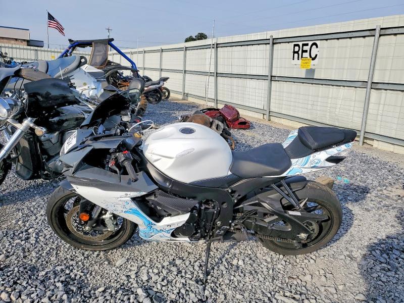 2025 Suzuki GSX-R600