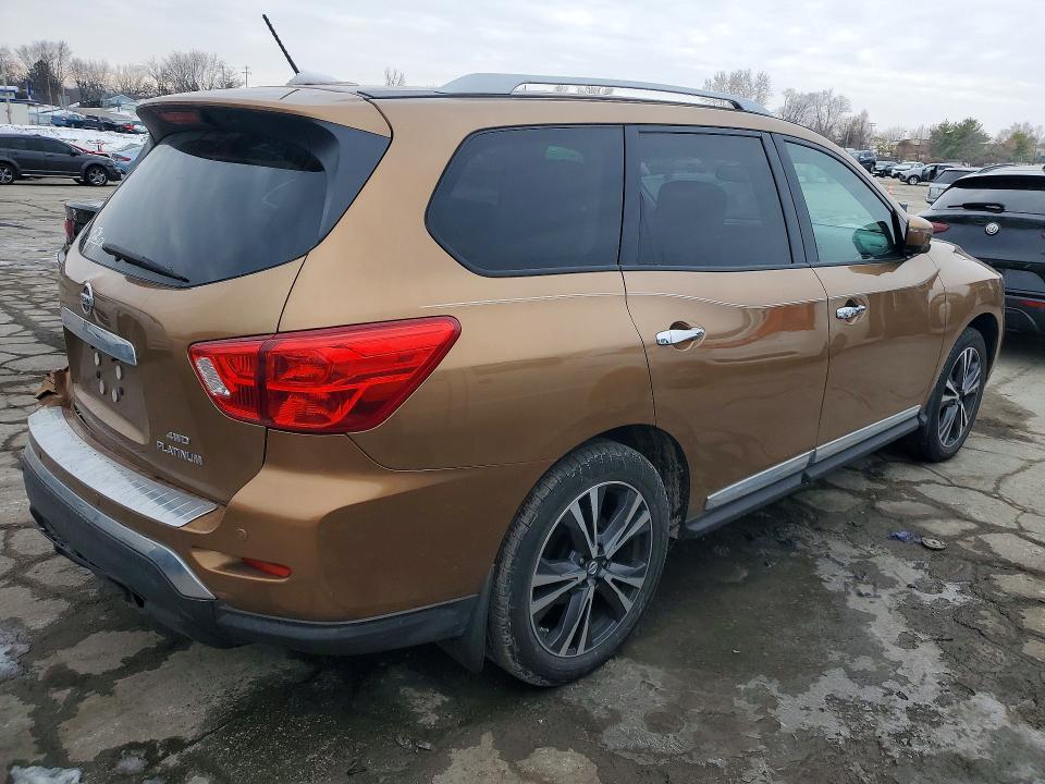 2017 Nissan Pathfinder s