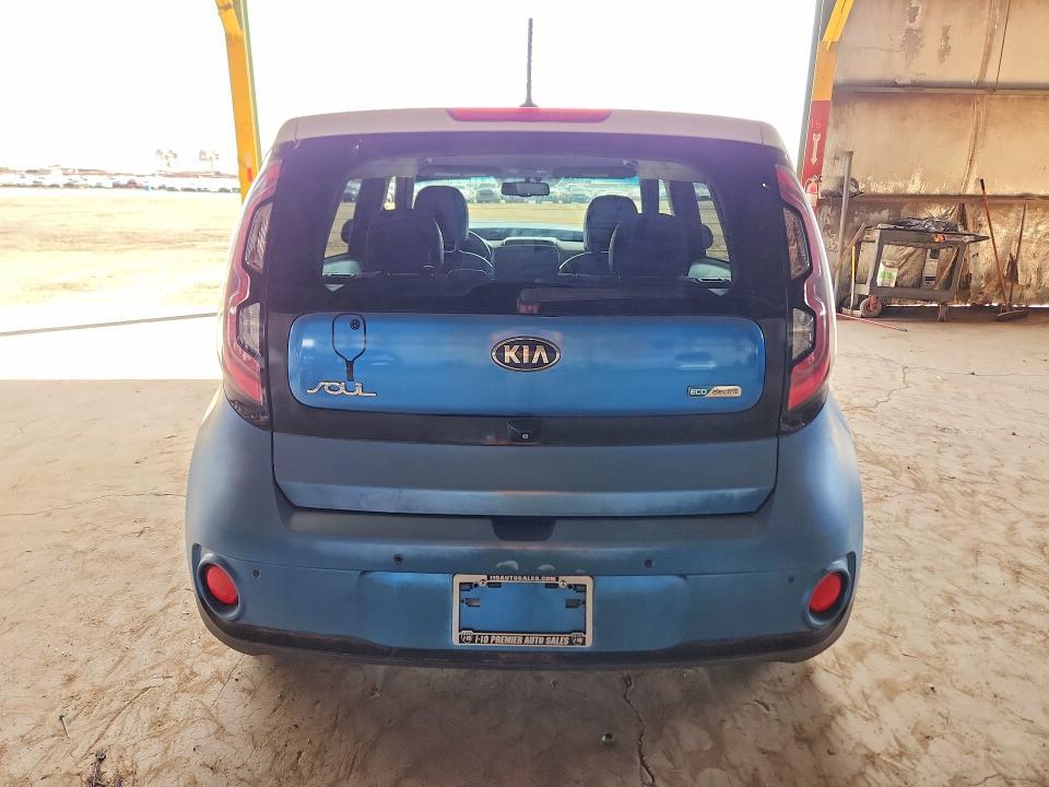 2016 KIA Soul ev +