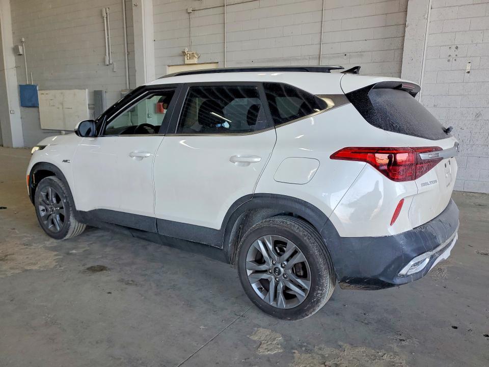 2021 KIA Seltos s