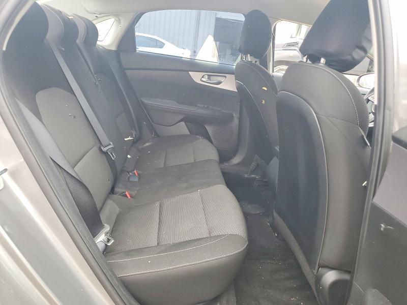 2022 KIA Forte fe