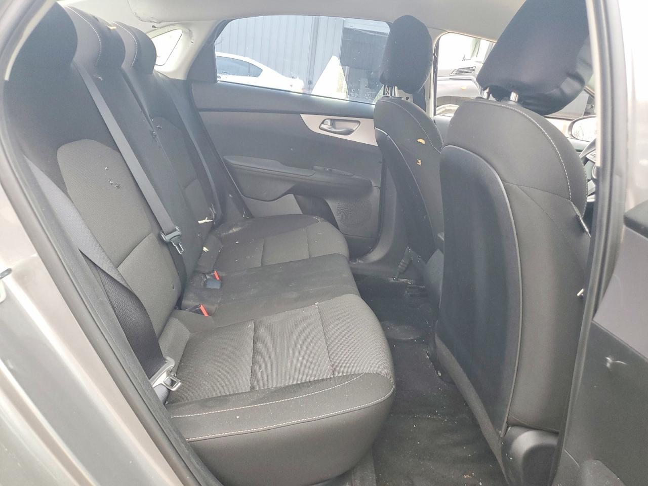 2022 KIA Forte fe