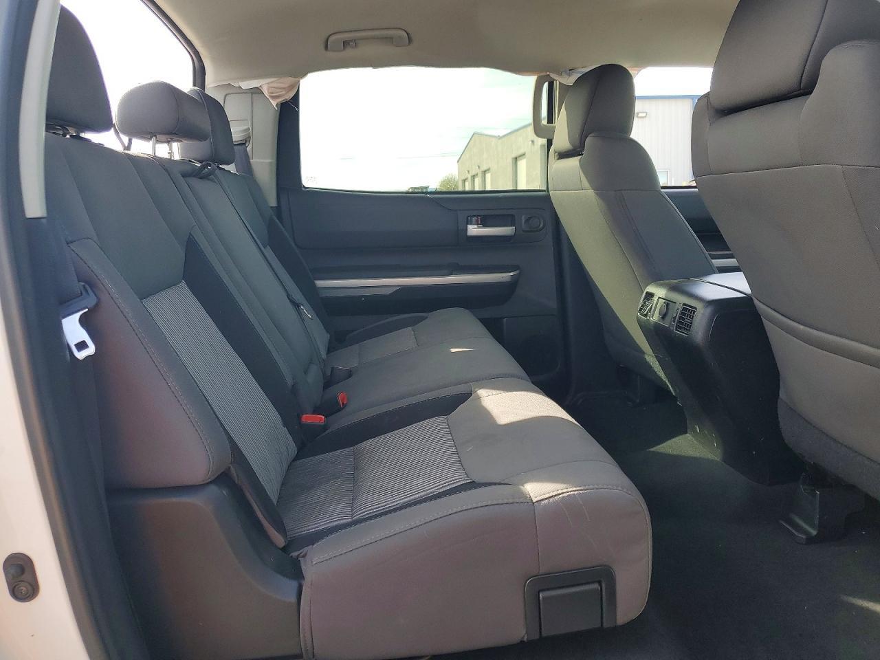 2014 Toyota Tundra SR5