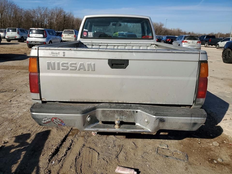 1986 Nissan D21 King cab