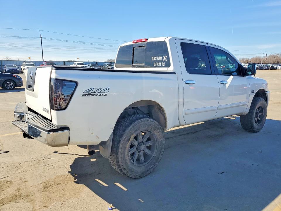 2004 Nissan Titan XE