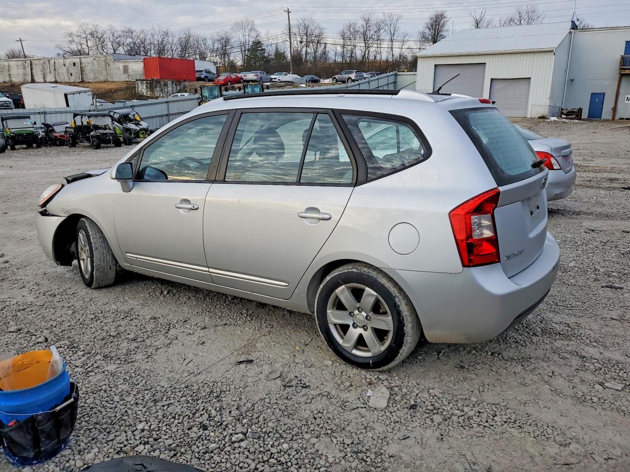 2007 KIA Rondo
