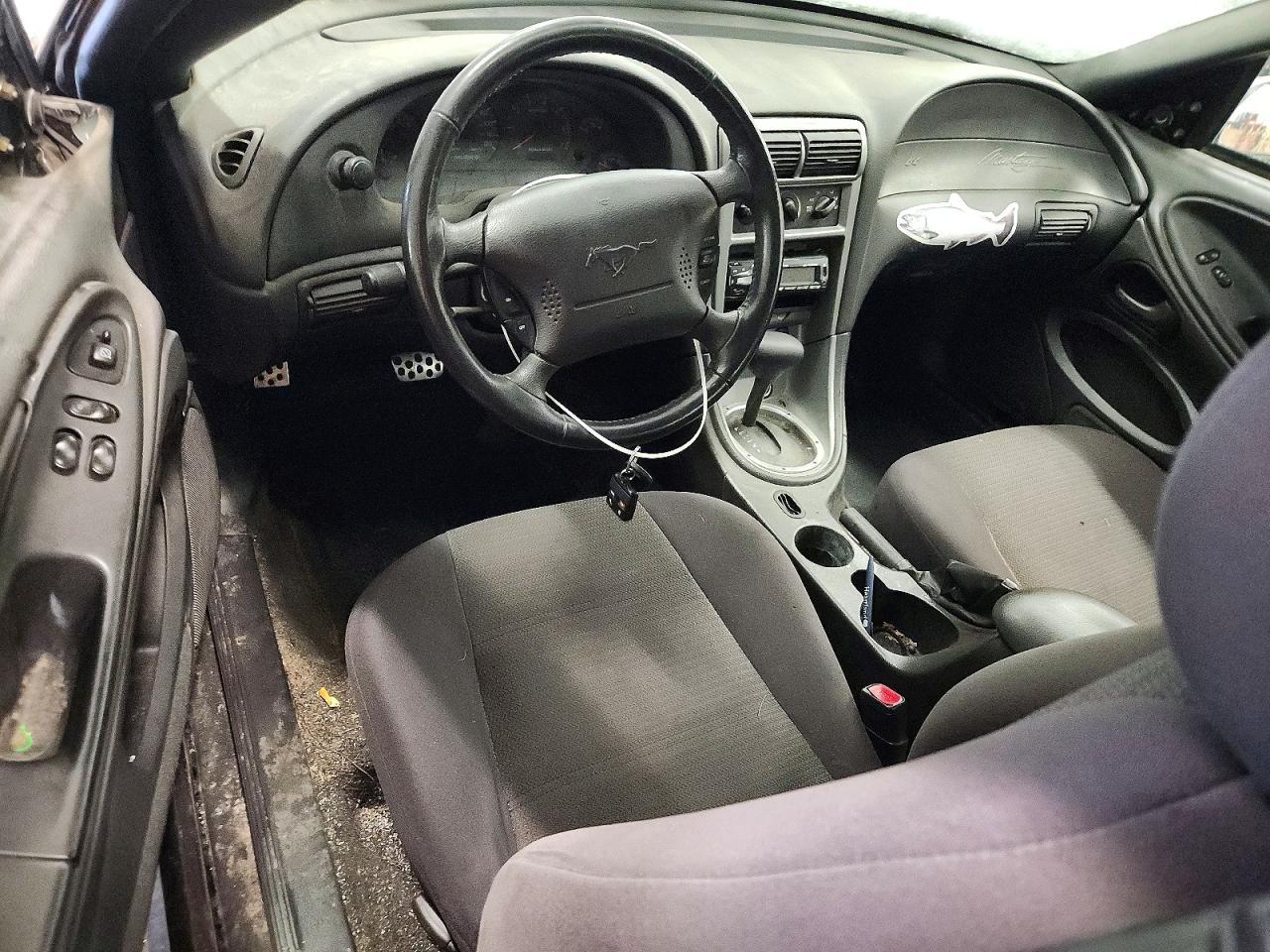 2004 Ford Mustang
