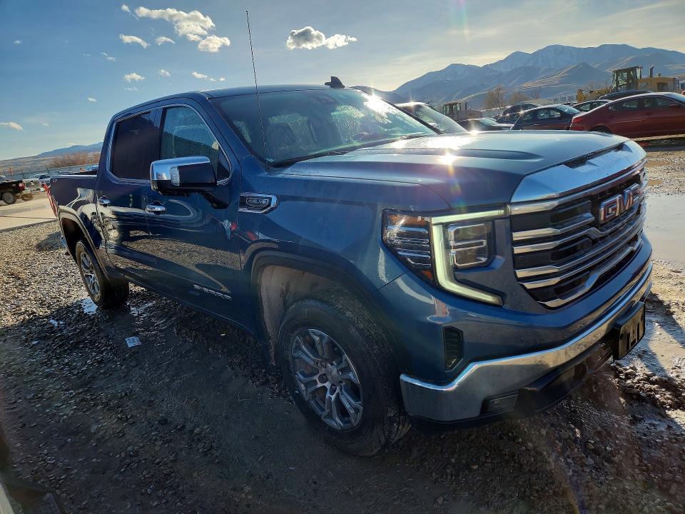 2024 GMC Sierra K1500 slt