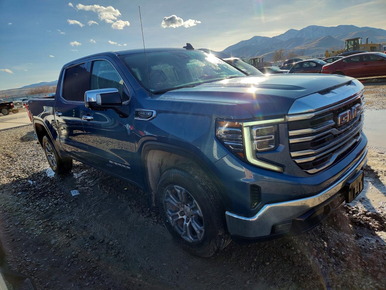 2024 GMC Sierra K1500 SLT