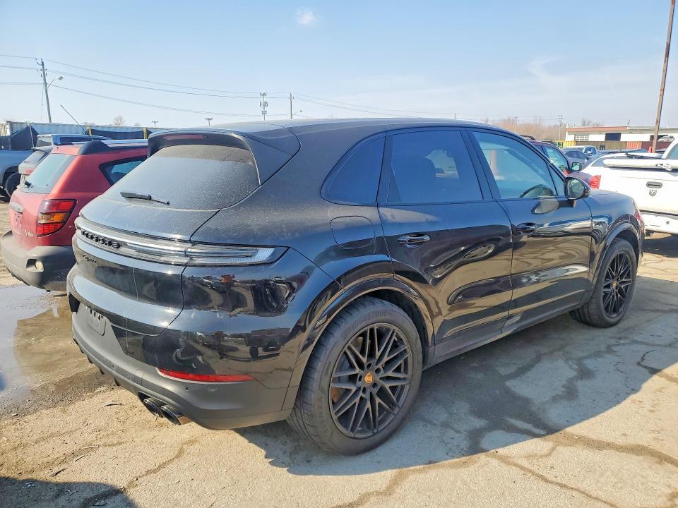 2025 Porsche Cayenne E-hybrid