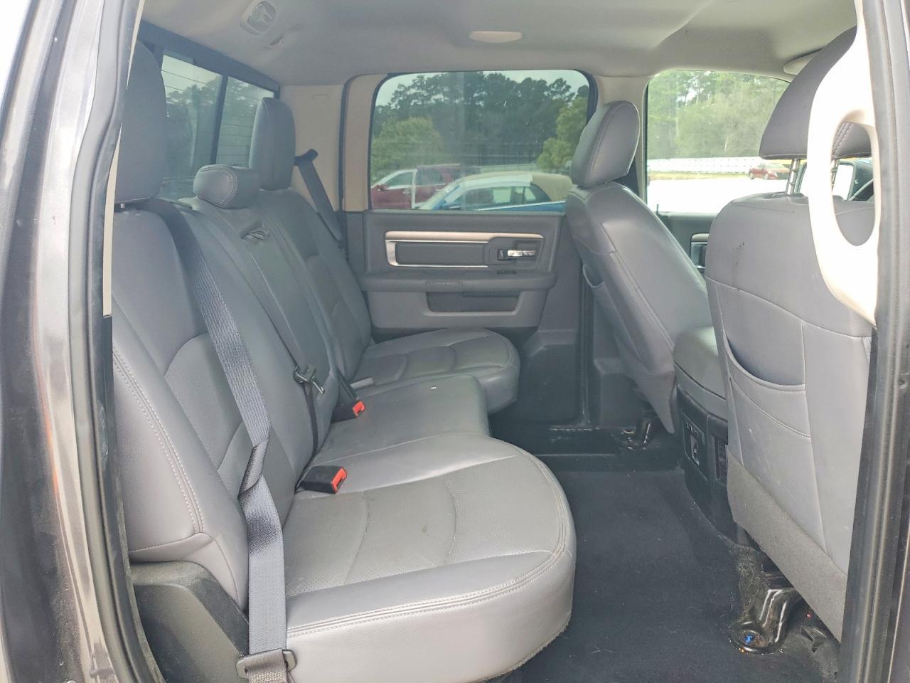 2016 Dodge Ram 1500 slt