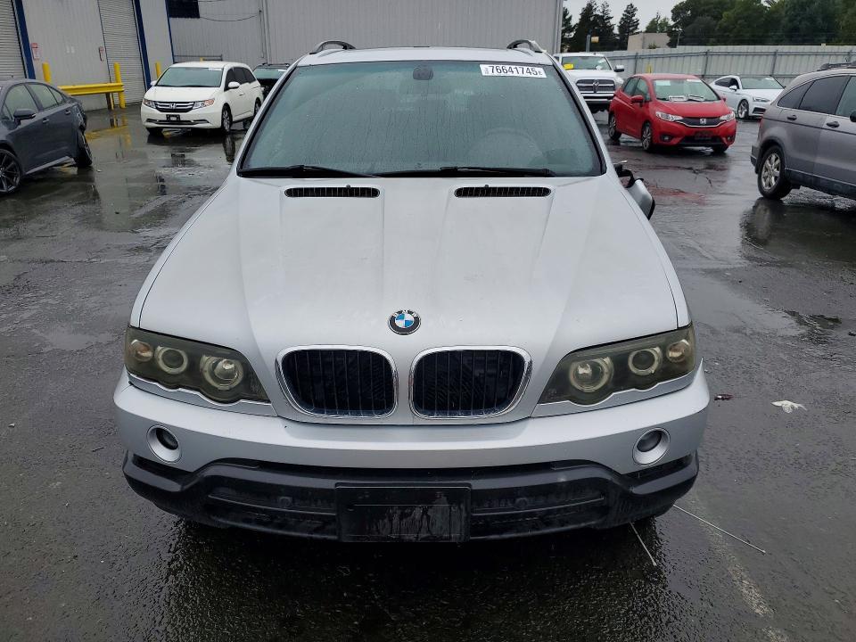 2002 BMW X5 3.0i