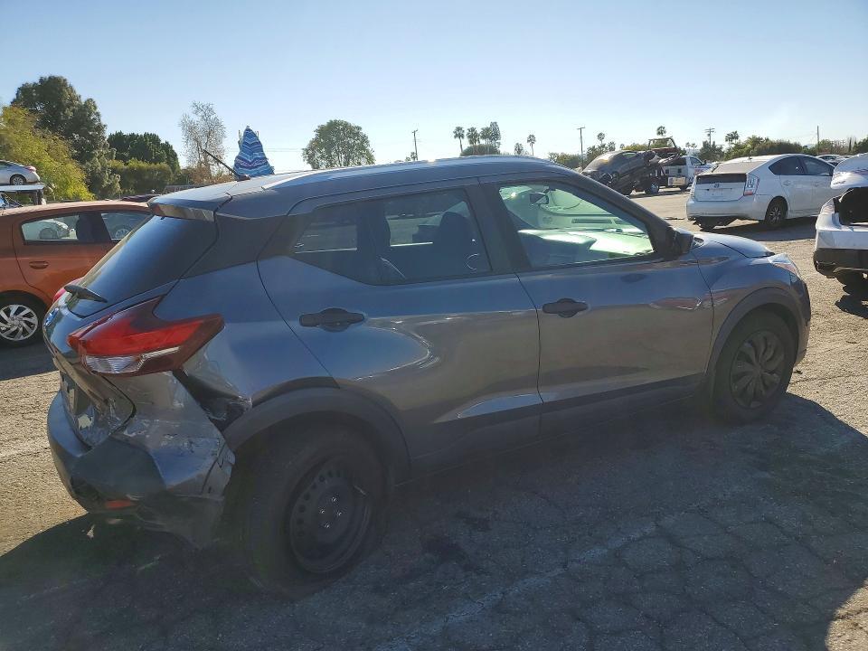 2018 Nissan Kicks s