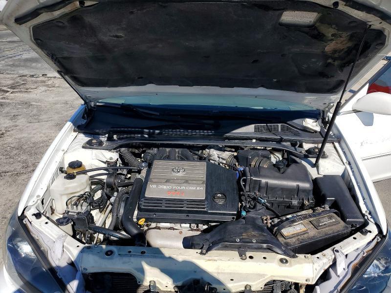 2004 Toyota Camry le