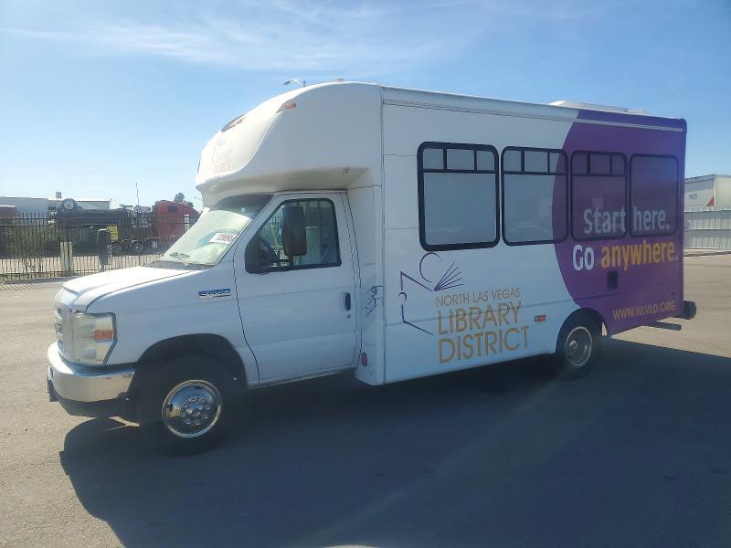 2012 Ford Econoline E450 Super Duty Cutaway van