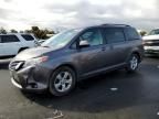2012 Toyota Sienna le
