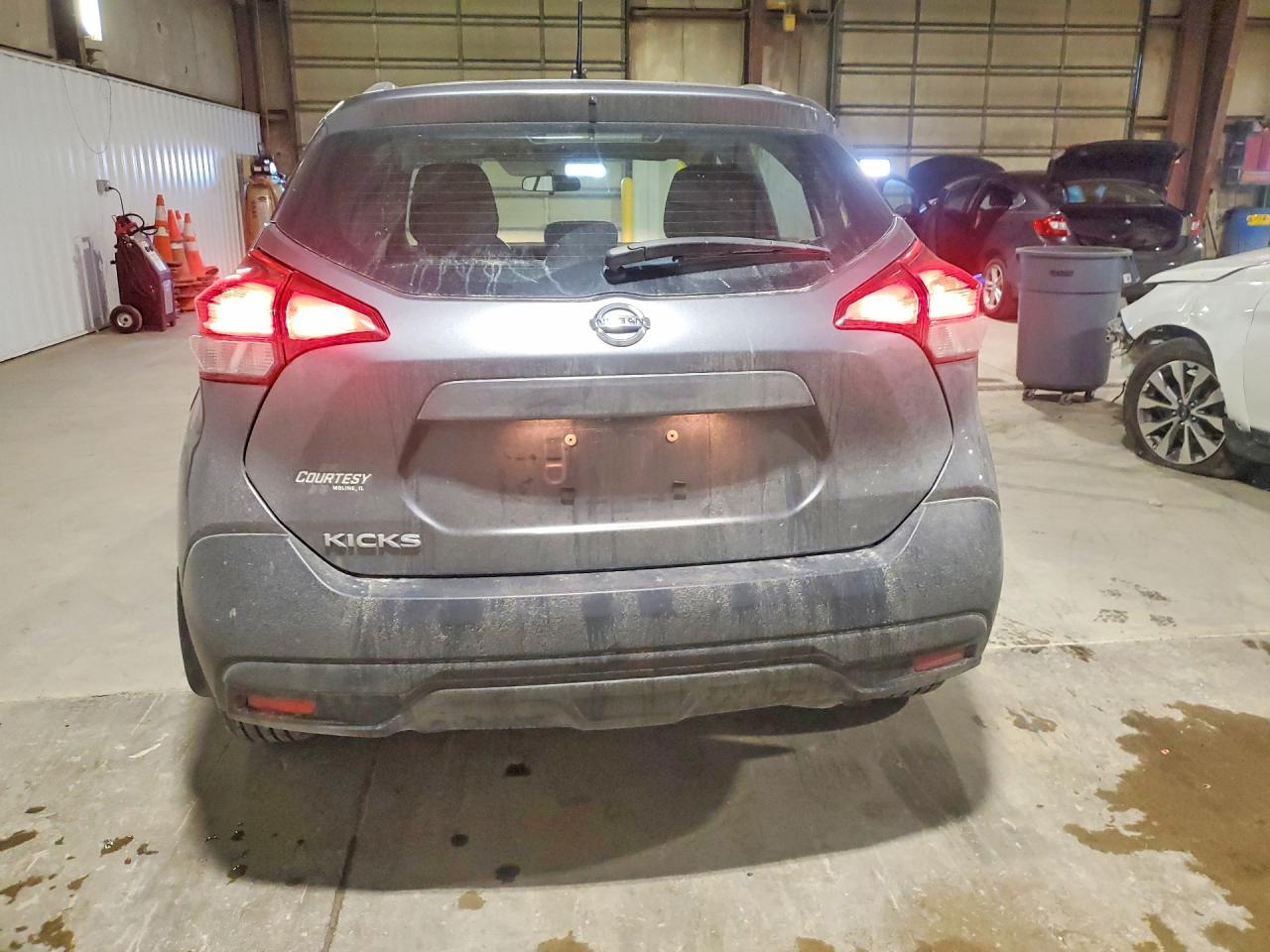 2019 Nissan Kicks s