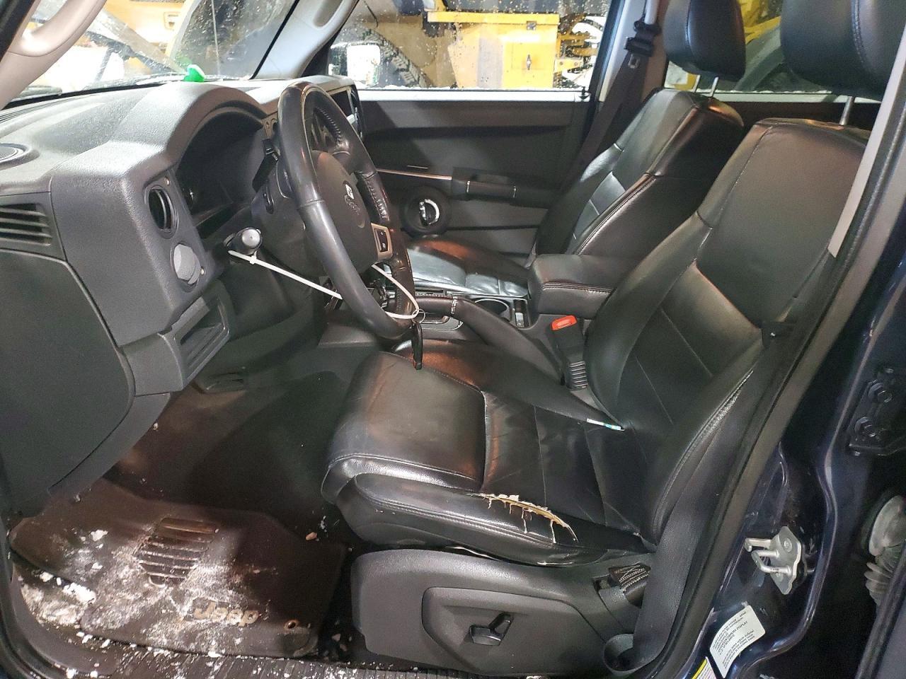 2010 Jeep Commander Sport