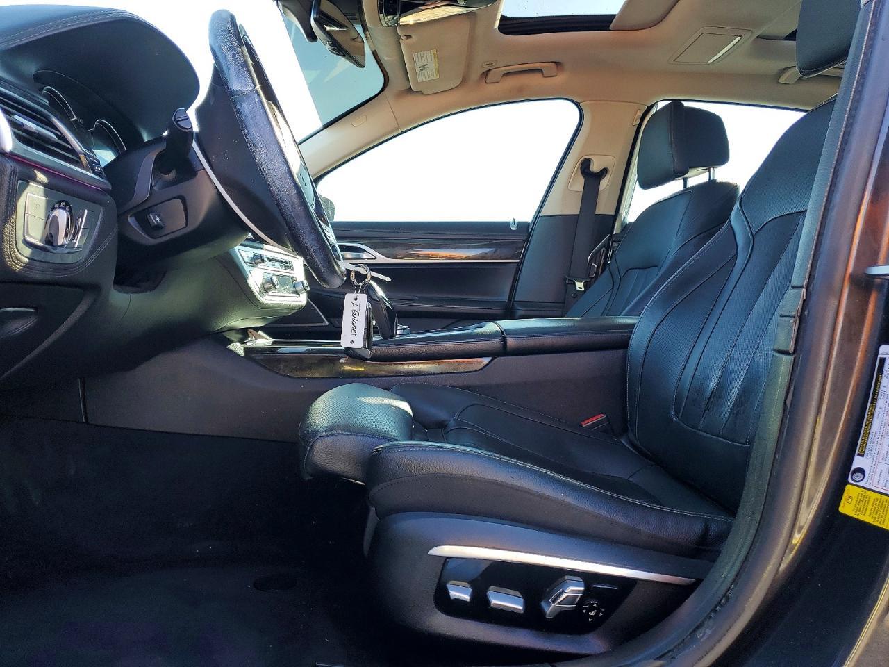 2016 BMW 740 i