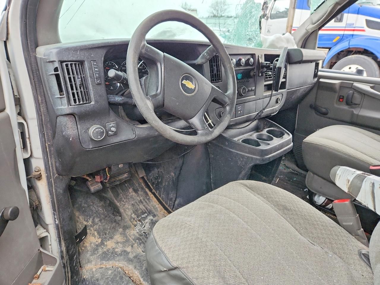 2012 Chevrolet Express BOX Truck