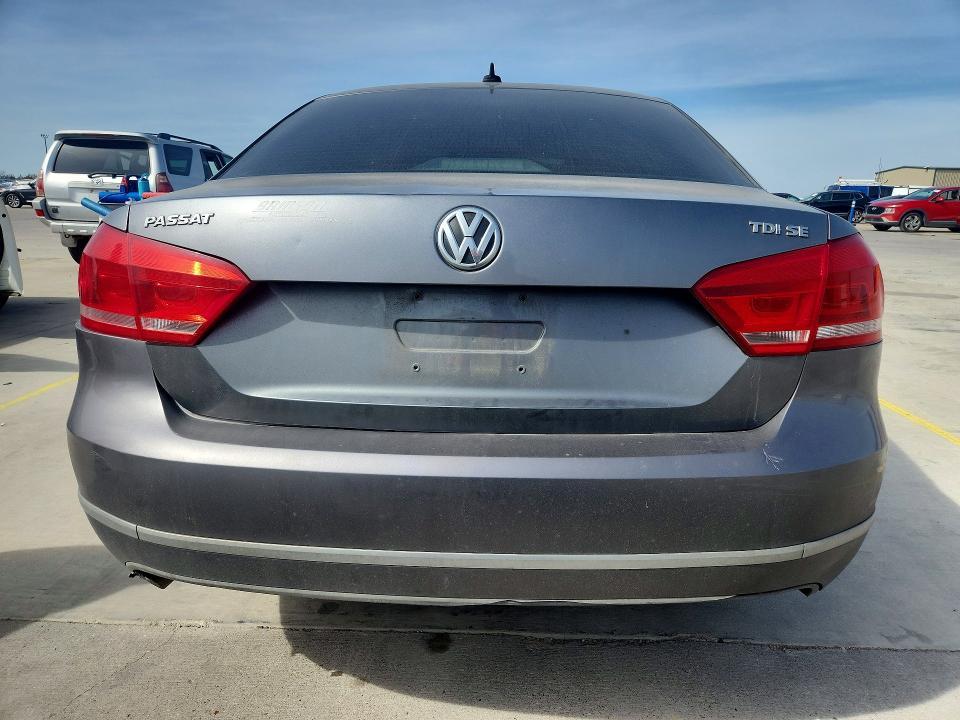 2013 Volkswagen Passat se