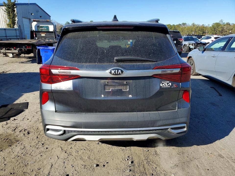 2021 KIA Seltos s