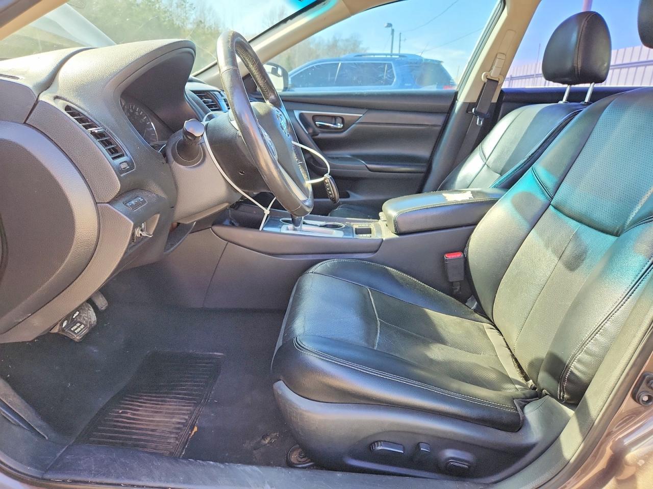 2017 Niss Altima 2.5