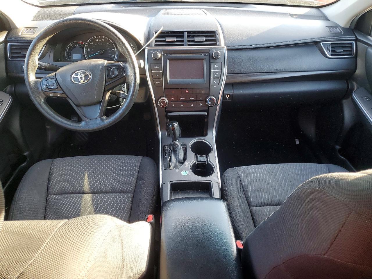2015 Toyota Camry le