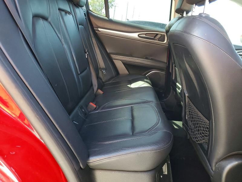 2018 Alfa Romeo Stelvio Sport