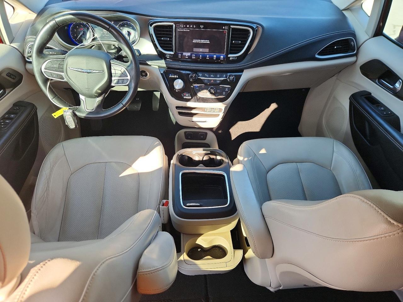 2021 Chrysler Pacifica Touring l
