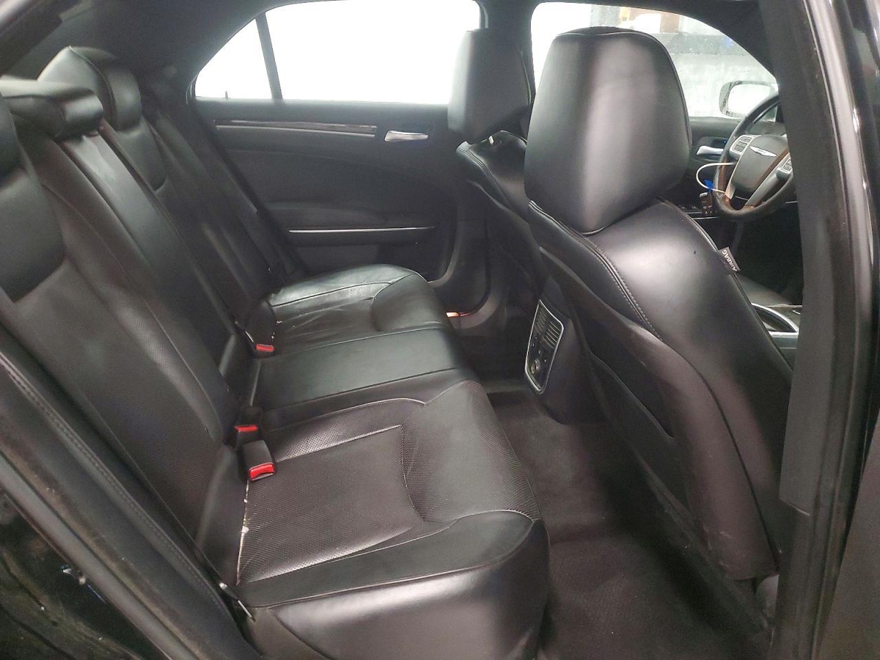 2012 Chrysler 300 Limited