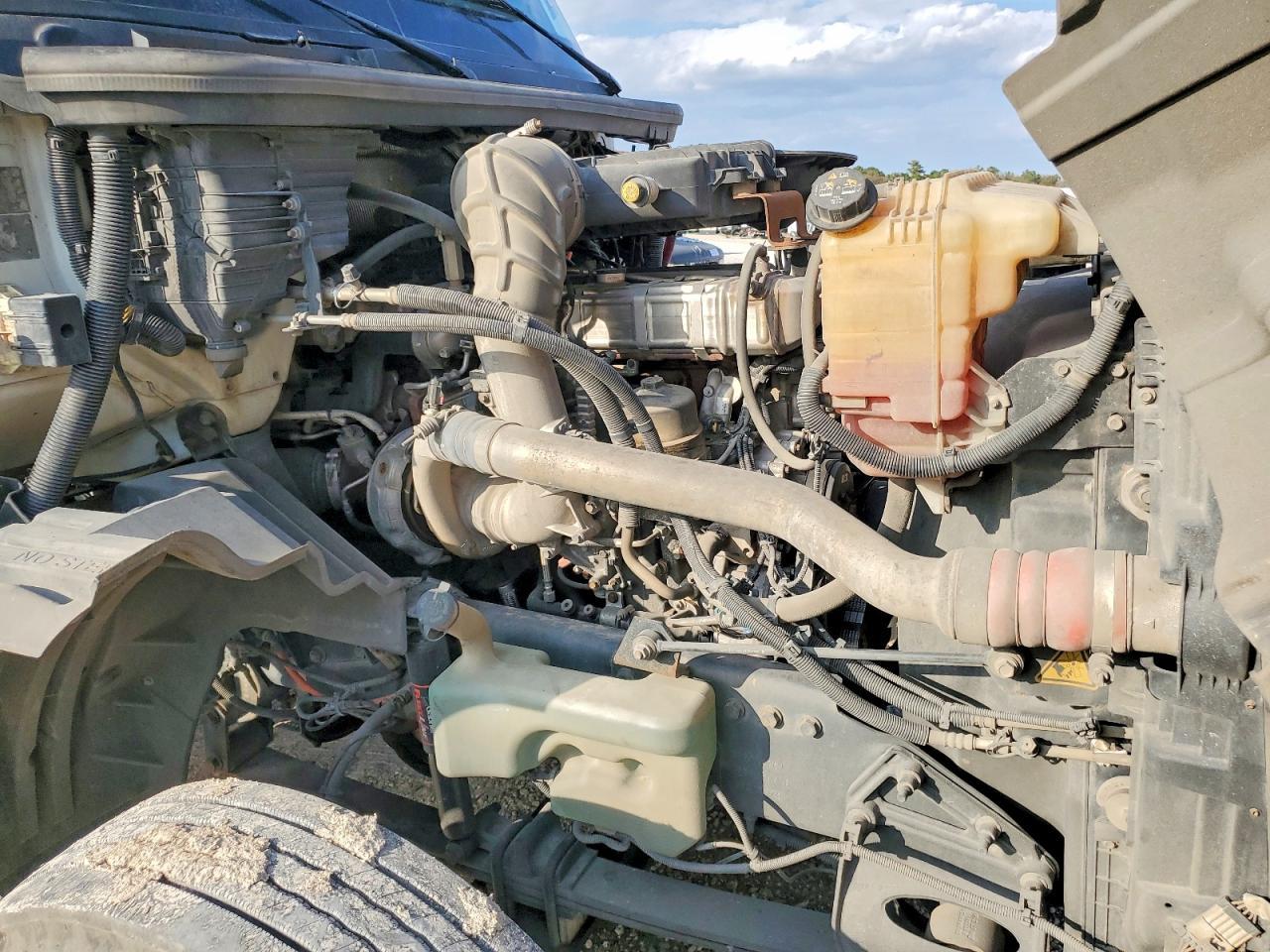 2018 International LT625 Semi Truck