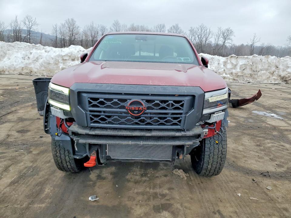 2022 Nissan Frontier s