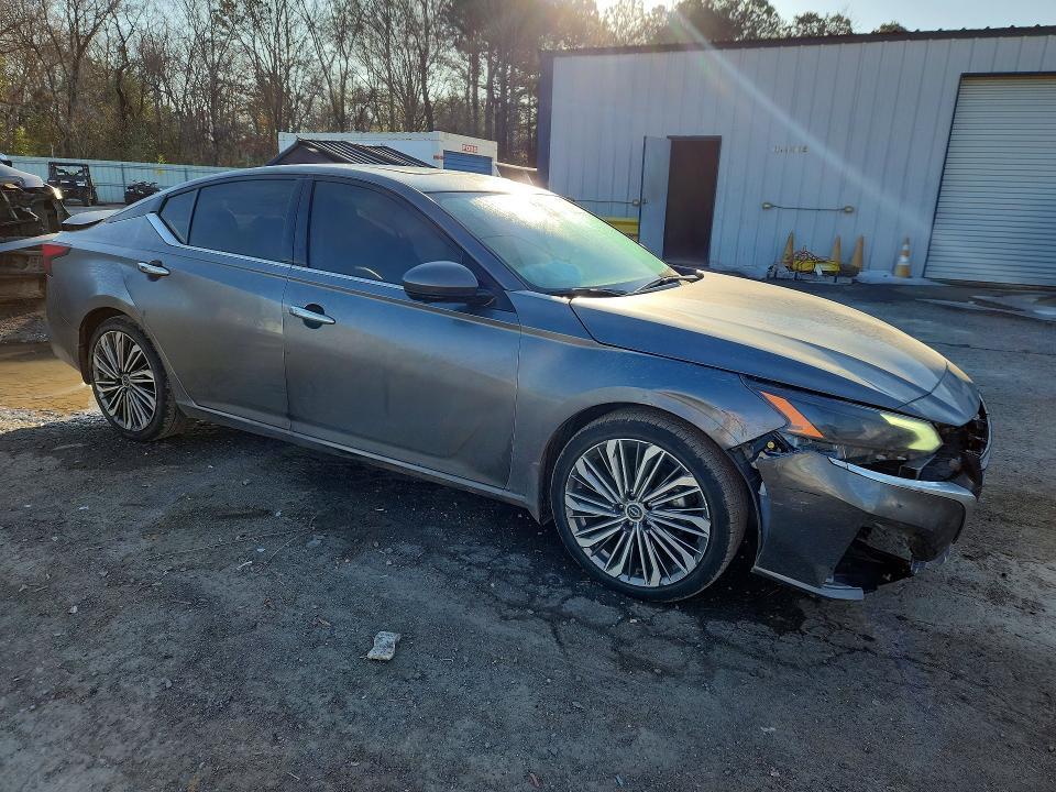 2024 Nissan Altima 2.5 sl