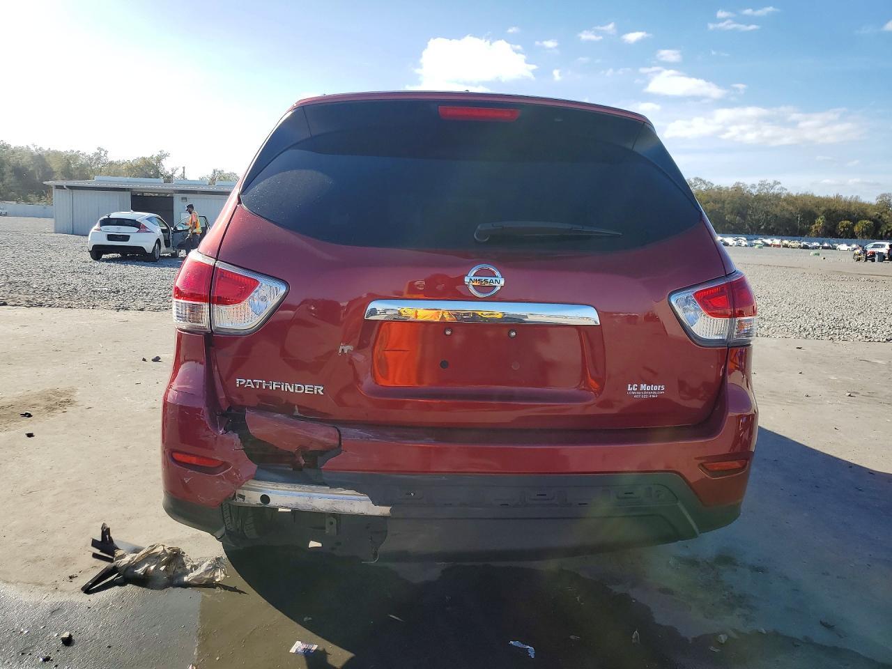 2016 Nissan Pathfinder s