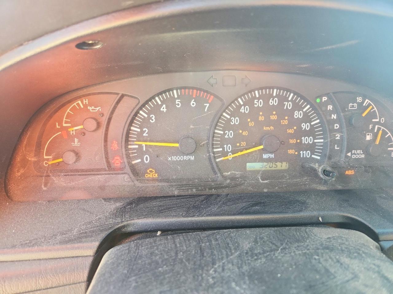 2004 Toyota Tundra SR5